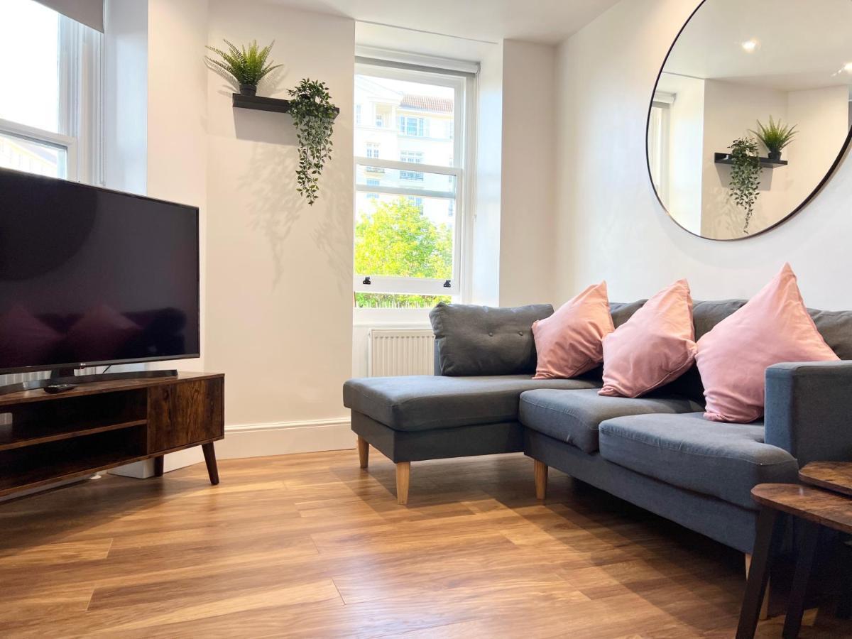 Lovely Apartment, One Minute From Bournemouth Beach And Town. Buitenkant foto